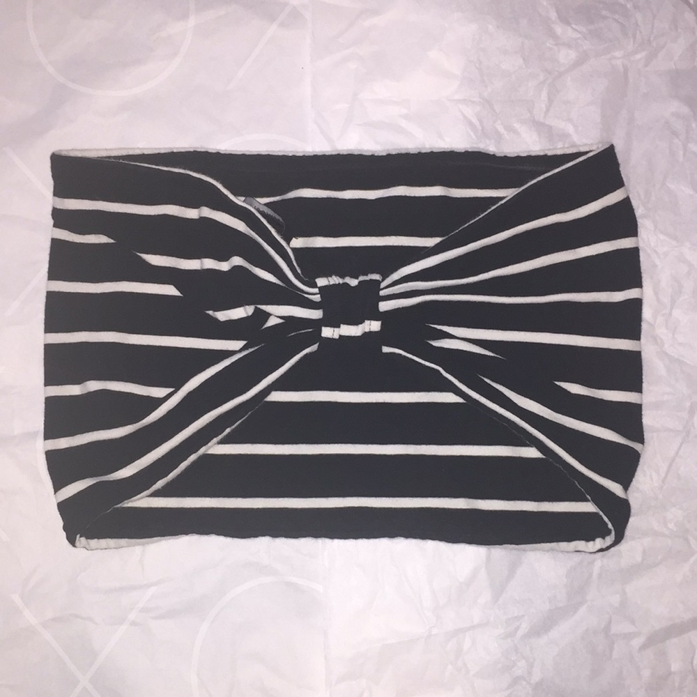 🔴 SALE 3 for $12 Bow back crop top